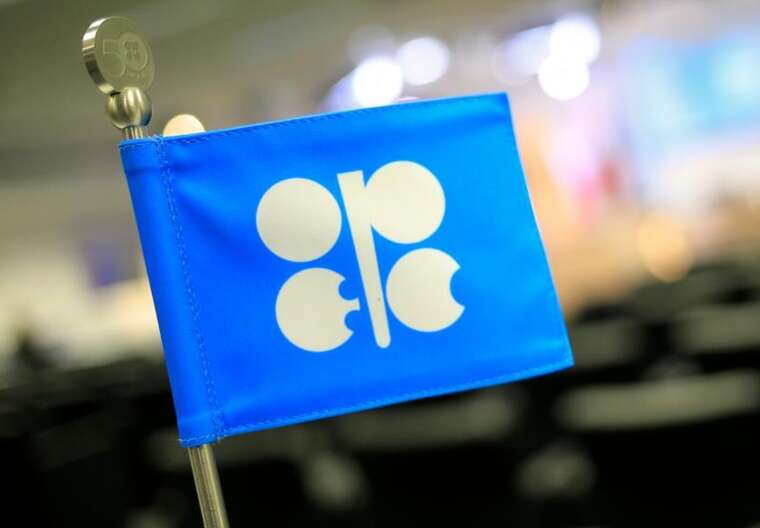 +           Bloomberg