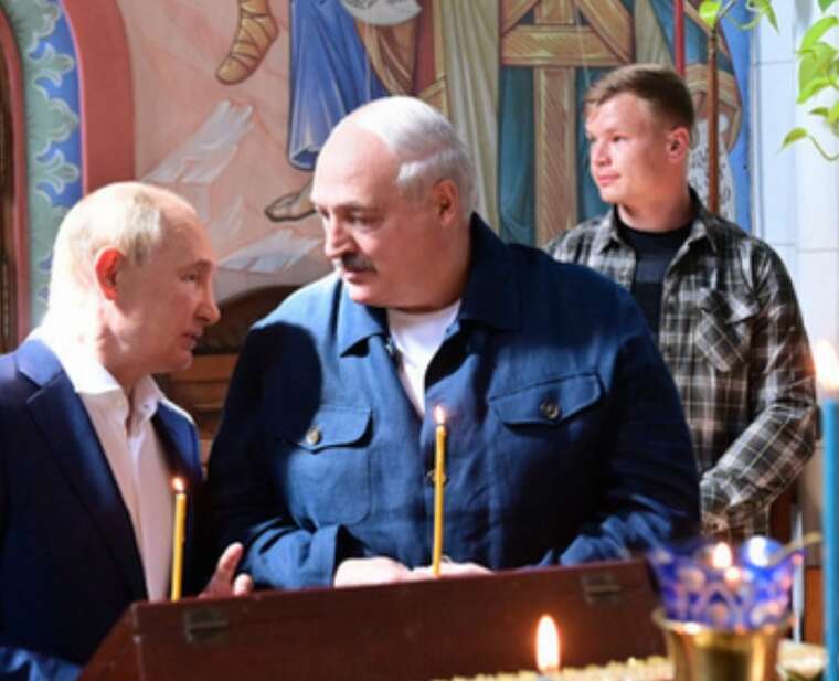 Путін та Лукашенко відвідали церкву з фрескою про війну в Україні
