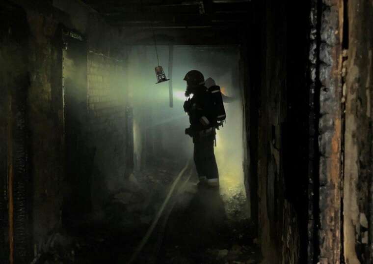 Во Львове ликвидировали пожар в гостинице «Власта»: шесть человек госпитализировано