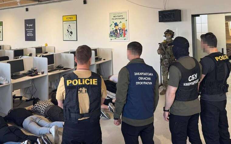 В Украине действовал мошеннический кол-центр, который обманул иностранцев на миллионы гривен