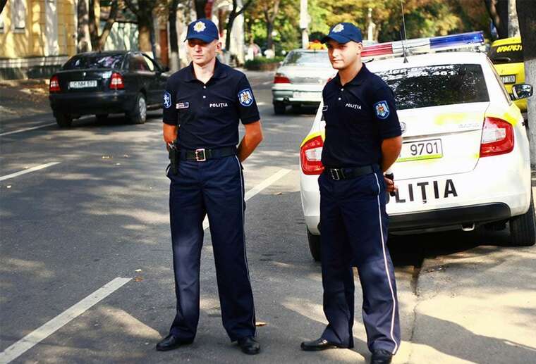 У Молдові почалися масштабні обшуки у справі про незаконне фінансування і підкуп виборців