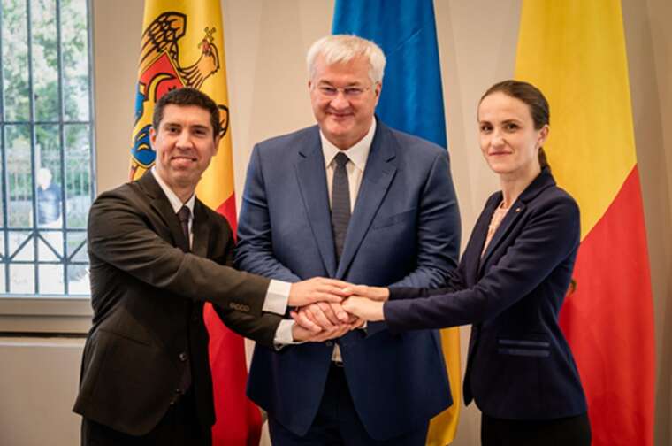 У Чернівцях відбувається тристороння зустріч глав МЗС України, Молдови та Румунії
