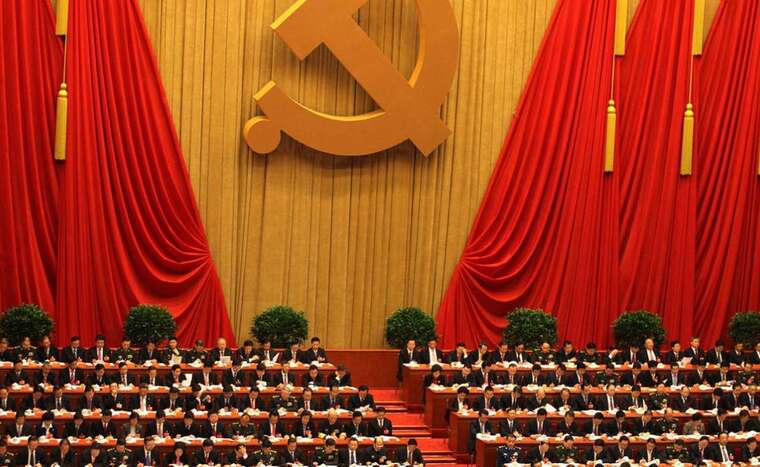 Китайським чиновникам заборонили створювати документи, що перевищують 3 сторінки