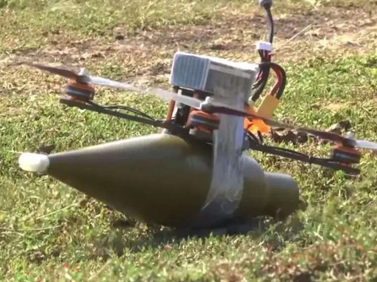 Російські військові за допомогою дрона атакували маршрутку в Херсоні, шестеро цивільних зазнали поранень