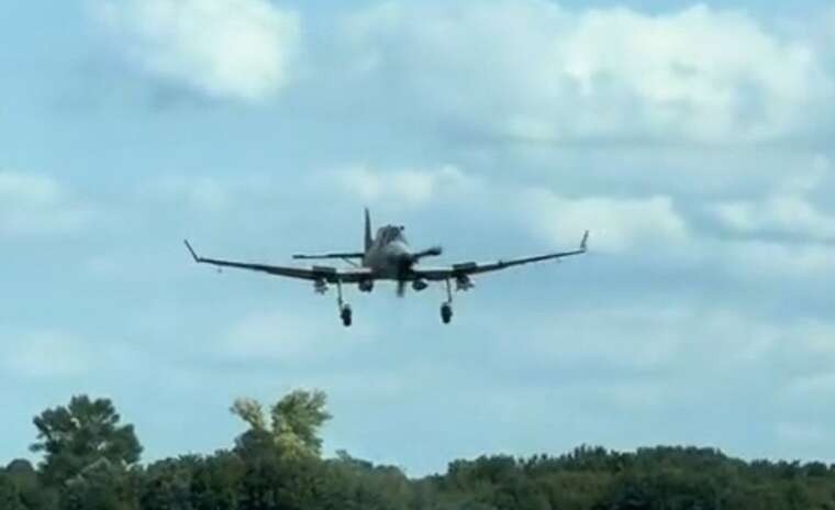 У Мережі показали чеський «кукурузник» з ракетами Р-37 під керуванням українського пілота