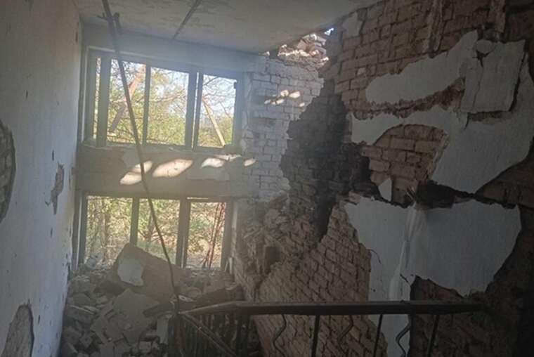 Окупанти атакували дронами Дудчани на Херсонщині: пошкоджено багатоповерхівку