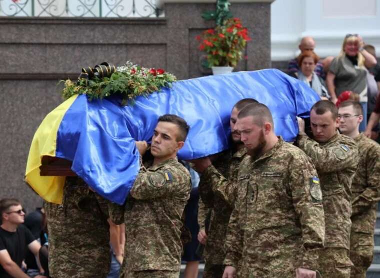 У Луцьку відбулося прощання з воїном-сиротою, прощальний лист якого цитував президент