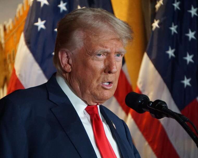 Трамп звинуватив ЗМІ у спотворенні його зустрічі з Путіним