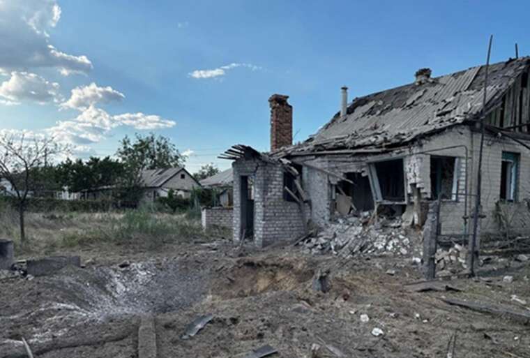 РФ продовжує бити по Донецькій області: троє вбитих, поранені та руйнування