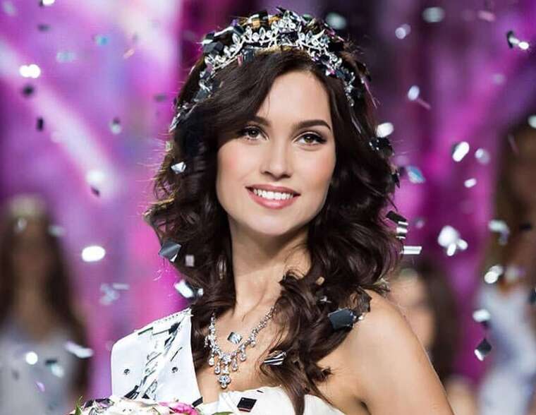 В РФ після ДТП з лосем загинула "Міс Всесвіт Росія"