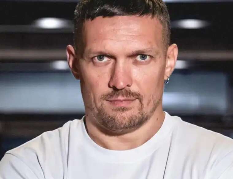 Олександр Усик попросив відстрочку через травму: бій з Паркером може не відбутися