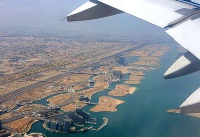 Від біткоїна до квитків: авіакомпаніям в ОАЕ дозволили оплату криптовалютою