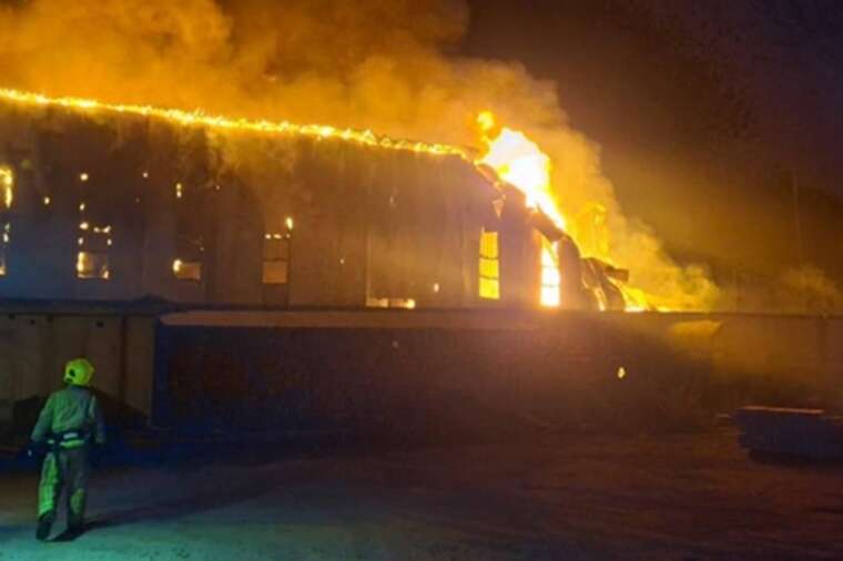 A large-scale fire broke out at a warehouse in Korosten: it took over three hours to extinguish