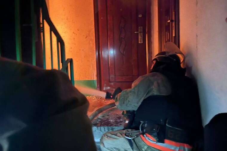 Атака РФ по Святогорівці: рятувальники дістали з-під завалів тіла двох жертв