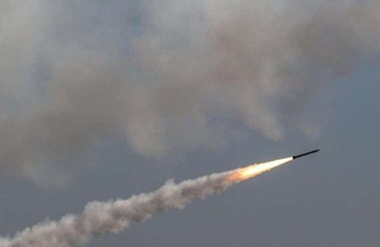 Ракетный удар по Харькову: ранены ребенок и молодая женщина