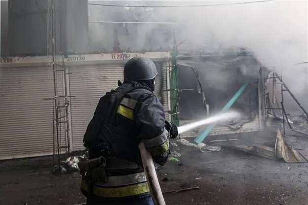 У Харкові внаслідок ракетного удару РФ постраждали 8 людей, пошкоджено 12 будинків