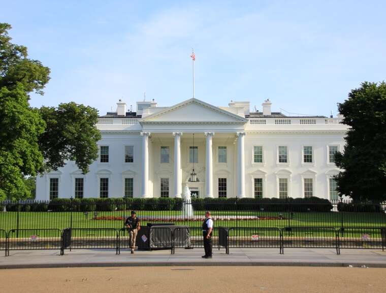 Європейські лідери очікують на зустріч із Трампом, поки він веде переговори із Зеленським