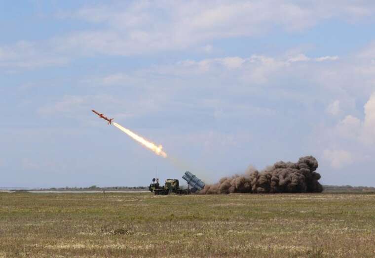 Росіяни вдарили балістичними ракетами по Одесі