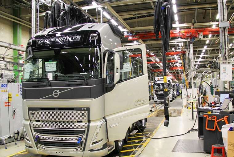 Volvo викрила постачання вантажівок у Росію всупереч санкціям