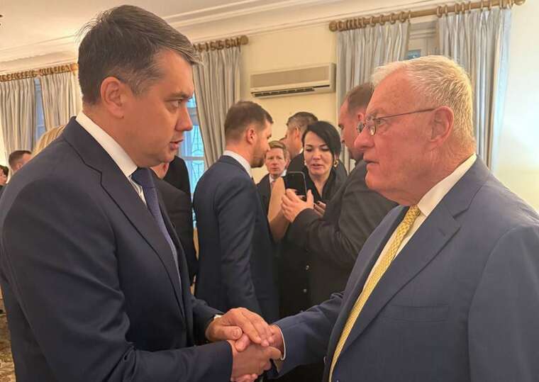 "Оппозиционный" прием: нардепы встретились с представителем Трампа в посольстве США