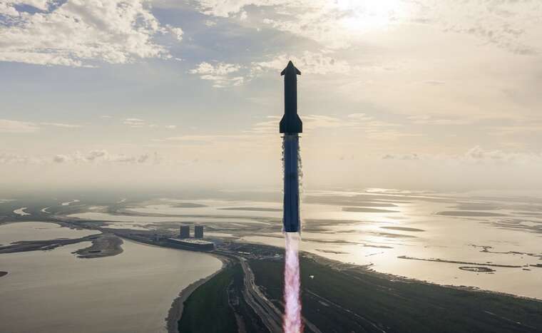 Після низки невдач: Ракета Маска Starship пройшла десяте випробування