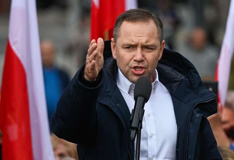 Жінки Польщі виступили проти вето Навроцького на допомогу українським біженцям