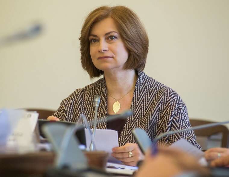 В Киеве заместительница мэра чуть не подралась с главой Деснянской РГА