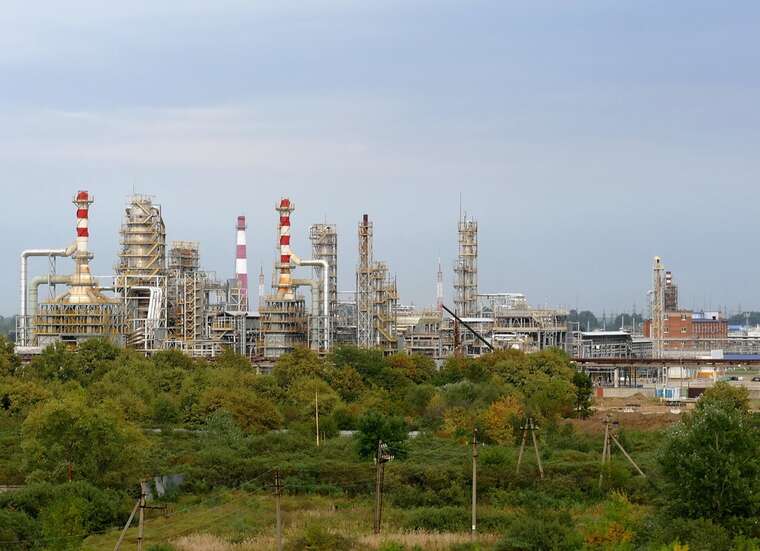 За два тижні серпня РФ втратила 21% нафтопереробки через удари СБС