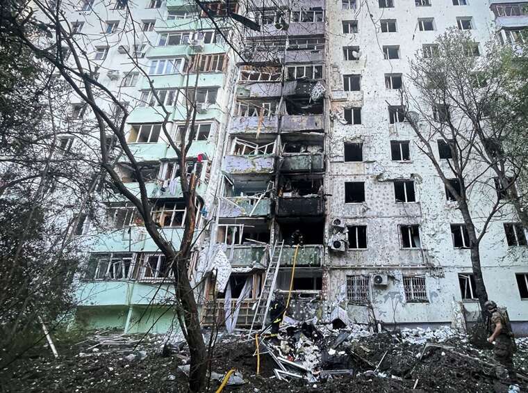 На Черкащині збито 2 ракети та 14 дронів РФ, пошкоджено ліцей