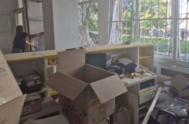 У Києві внаслідок обстрілу знищено відділення «Укрпошти»: посилки вціліли