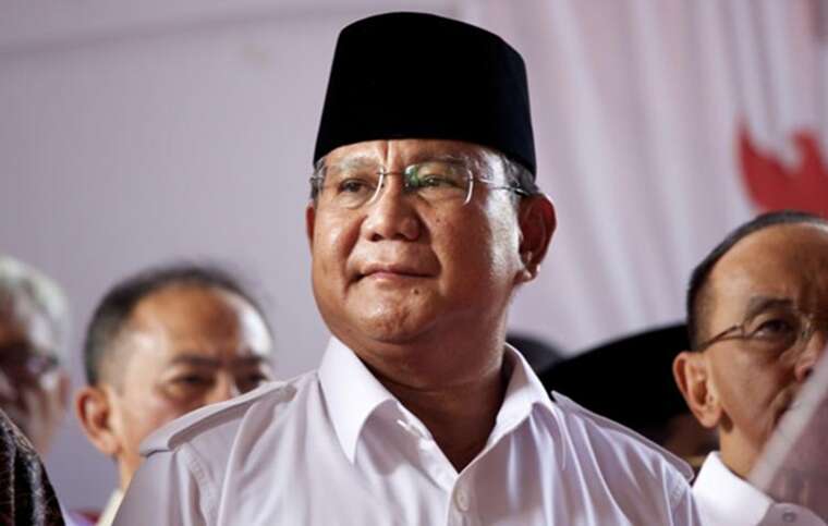 Через масові протести президент Індонезії скасував візит до Китаю