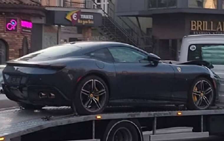 У Рівному помітили швидкісний 620-сильний суперкар Ferrari