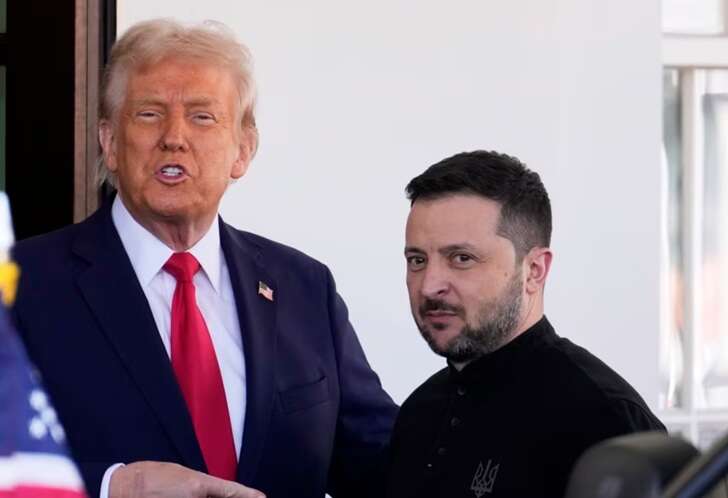 Трамп завтра проведет телефонные переговоры с Зеленским — AFP