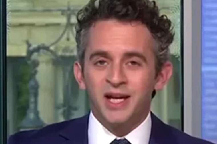 У Bloomberg вважають, що Зеленський приїде до Москви, якщо йому накаже Трамп