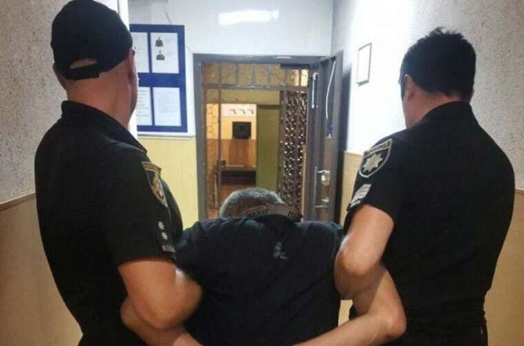 У Ковелі чоловік стріляв у власника магазину через придбаний товар