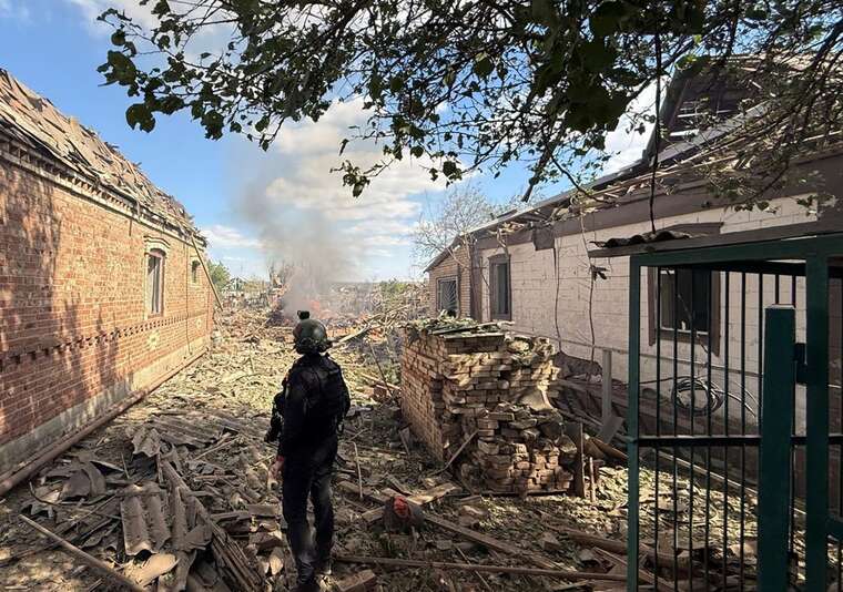 Russia carried out airstrikes on Kostyantynivka: two injured, more than 30 houses damaged