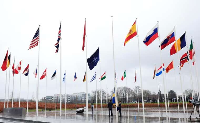 НАТО відмовилося визнати приліт російських дронів у Польщу нападом