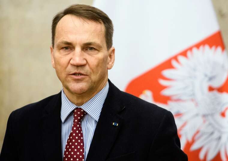 НАТО ще не визначилося з відповіддю на російські дрони над Україною, – Сікорський