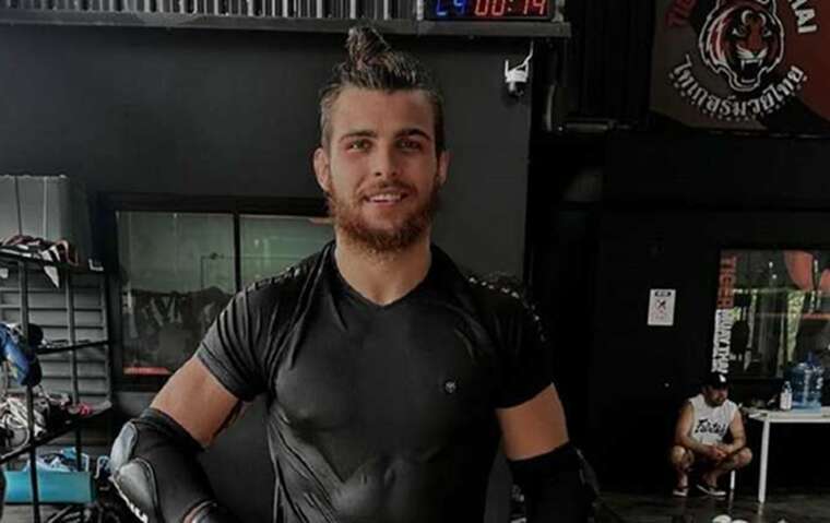 Українець Донченко "знищив" бразильця в дебютному поєдинку під егідою UFC