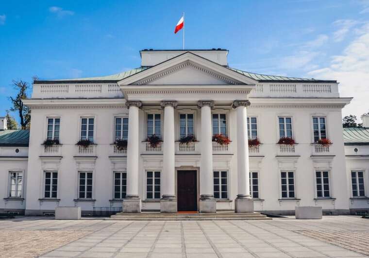 Служба держохорони Польщі розповіла деталі інциденту з дроном у центрі Варшави