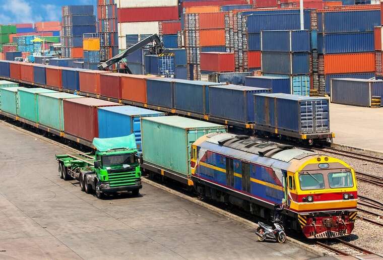 ЄППО вилучила 2435 контейнерів із китайськими товарами в грецькому порту Пірей