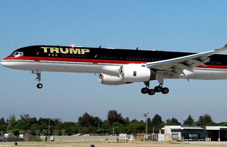 Літак Трампа ледь не зіткнувся з пасажирським рейсом над Нью-Йорком