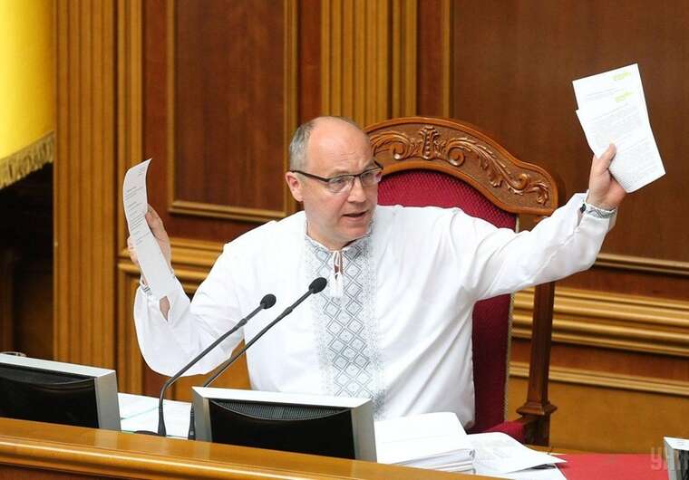 Верховна Рада звернулася до президента з ініціативою присвоїти Андрію Парубію звання Героя України