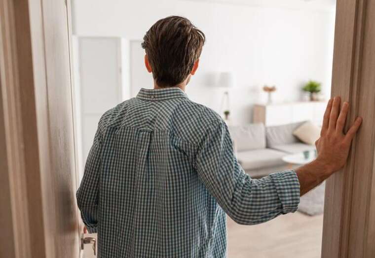 Блогер Murafa показав, як живе киянин у студії всього на 24 «квадрати»