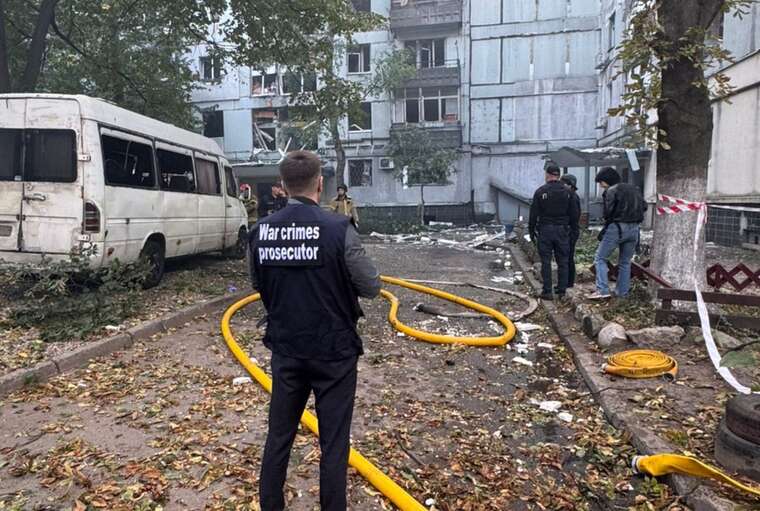 The National Police showed the aftermath of the missile attack on Dnipro: "Center of the Apocalypse"