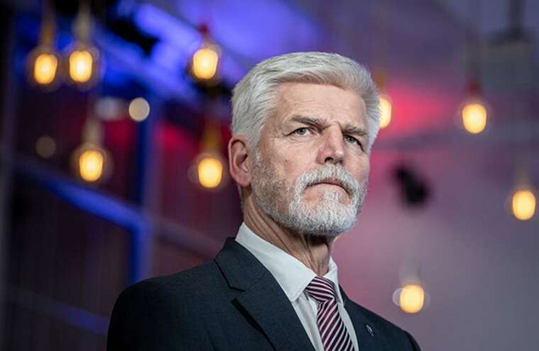 Президент Чехии о провокациях РФ: "В таких ситуациях можно сбивать российские самолеты"