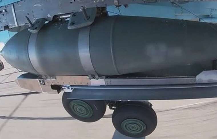 Атака РФ по Запоріжжю: один із КАБів не розірвався