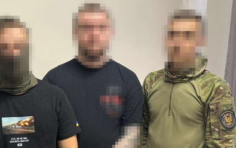 Колишній правоохоронець постачав SIM-карти в Росію  для навігації “шахедів”