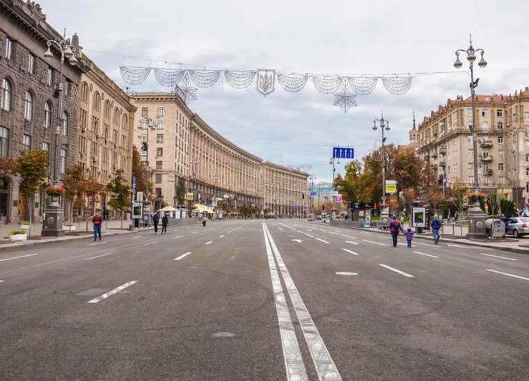 У Києві зранку перекрили Хрещатик через загальнонаціональну хвилину мовчання