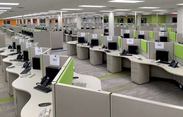 У Києві викрили шахрайський call-центр: зловмисники тікали з офісу